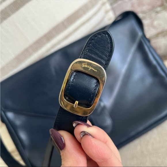 Salvatore Ferragamo Vintage Navy Handbag Crossbody bag - Picture 6 of 11